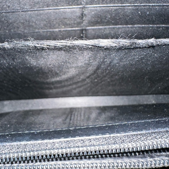 Authentic Black YSL Patent leather Wallet - Picture 6 of 9